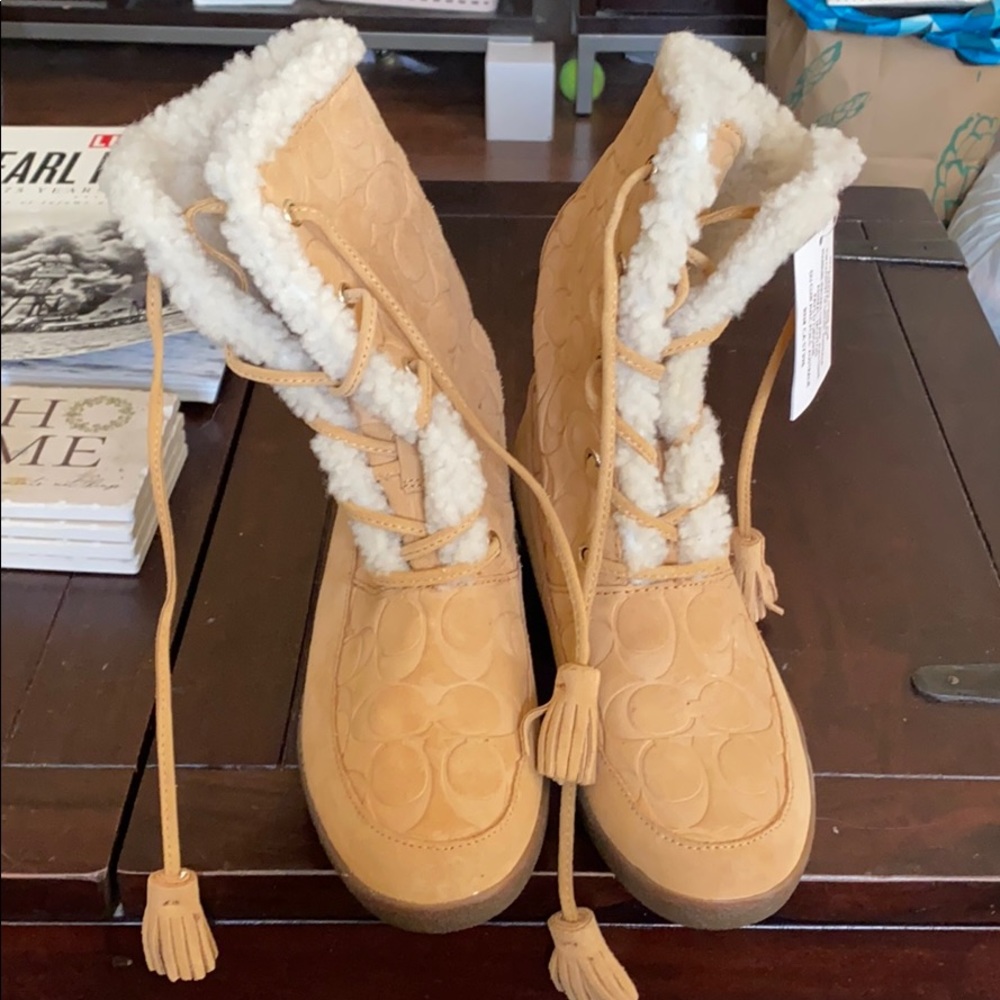 Coach cozy sheep Fur boots